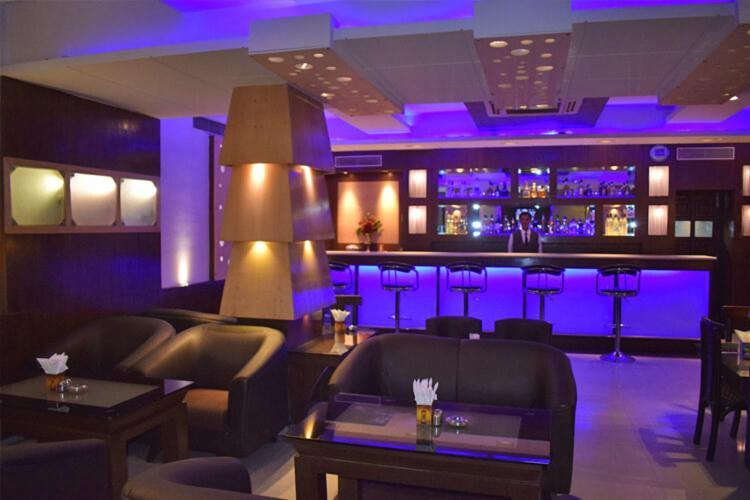 Hotel Vaibhav Варанаси Экстерьер фото